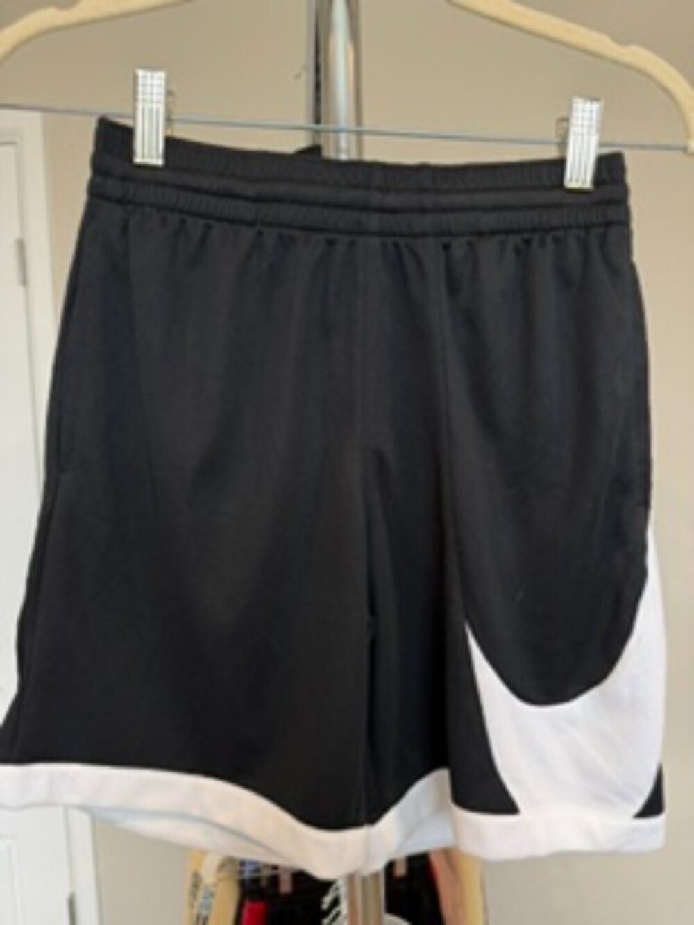 Nike basketball shorts with tags